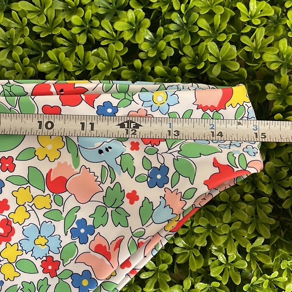 ๐ฅ 2/$20 White Floral Bikini Bottoms | Size Large - Picture 3 of 5